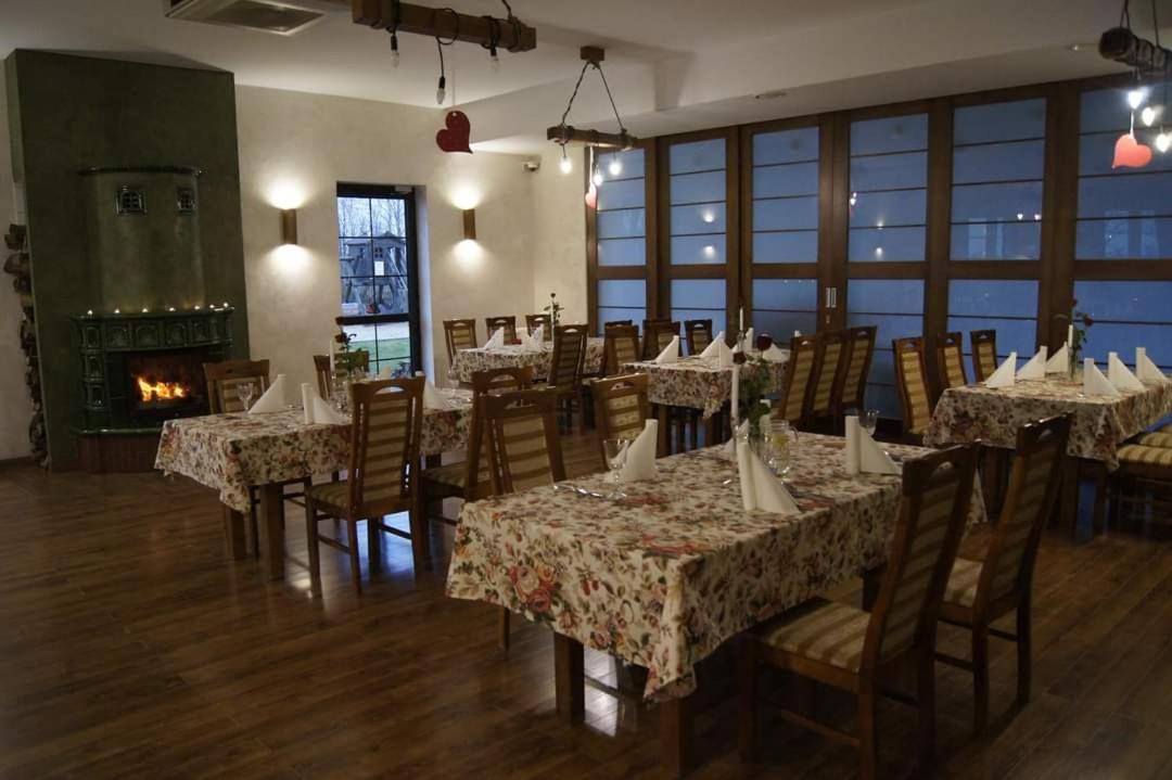 Pawlakowa Zagroda Hotel Grabiny-Zameczek Kültér fotó