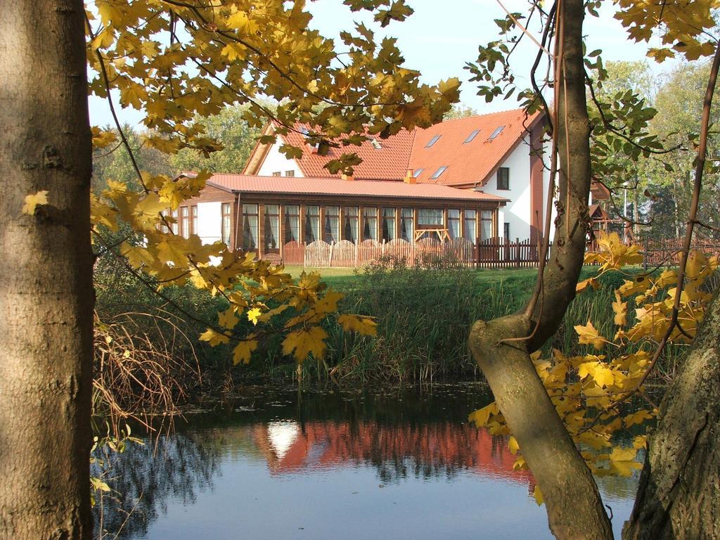 Pawlakowa Zagroda Hotel Grabiny-Zameczek Kültér fotó