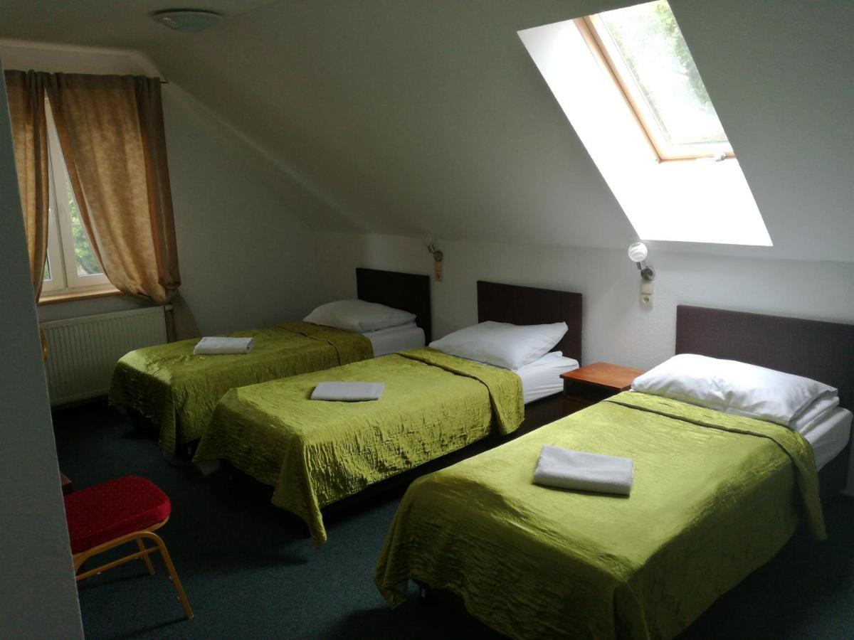 Pawlakowa Zagroda Hotel Grabiny-Zameczek Kültér fotó